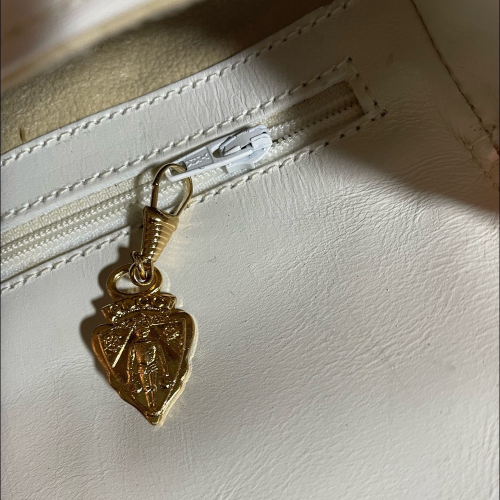 Vintage White Gucci Micro GG Crossbody Bag - Picture 6 of 17